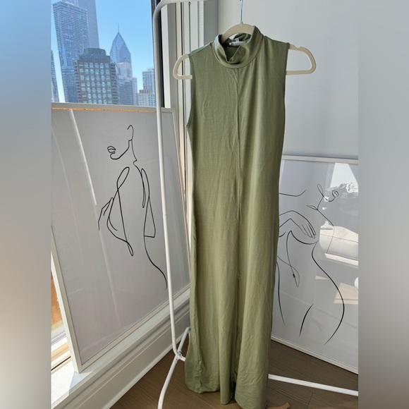 BNWT Reformation Long AXTON Mockneck Knit Dress With Slit - Artichoke - Picture 8 of 11
